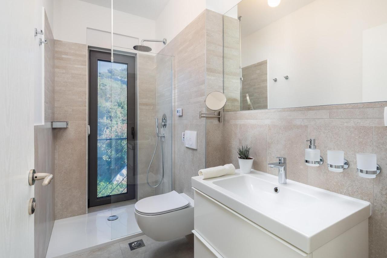 Holiday Home D&D Residence Rogoznica  Extérieur photo